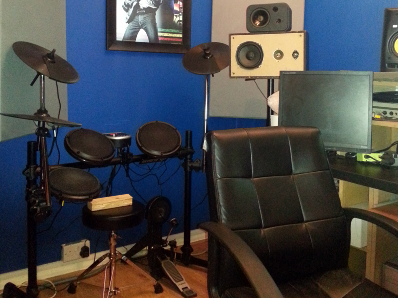 drum and chair1